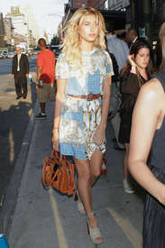 Hailey-Baldwin-in-Mini-Dress--09.jpg