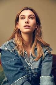 Hailey-Baldwin--V-Magazine-2016--07.jpg