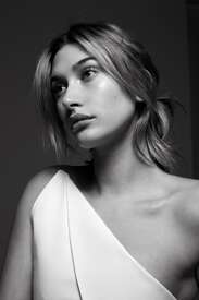 Hailey-Baldwin--V-Magazine-2016--04.jpg