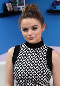 Joey-King--Hollywood-Today-Live--02.jpg