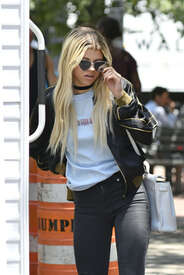 Sofia-Richie-out-in-New-York--08.jpg