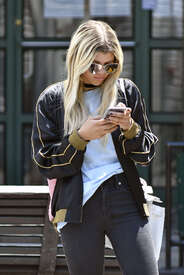 Sofia-Richie-out-in-New-York--11.jpg