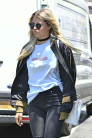 Sofia-Richie-out-in-New-York--05.jpg