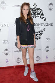 Alexis-Knapp--Galerie-Montaigne-Opening--03.jpg