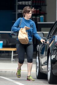 zooey-deschanel-in-leggings-out-in-hermosa-beach-6-15-2016-10.jpg