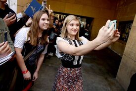 willow-shields-the-hunger-games-mockingjay-part-2-fan-event-in-hollywood-3-20-2016-19.jpg