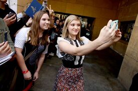 willow-shields-the-hunger-games-mockingjay-part-2-fan-event-in-hollywood-3-20-2016-19.jpg