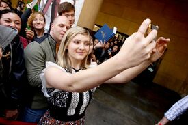 willow-shields-the-hunger-games-mockingjay-part-2-fan-event-in-hollywood-3-20-2016-8.jpg