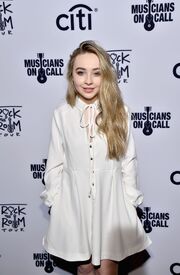 sabrina-carpenter-musicians-on-call-rock-the-room-tour-in-west-hollywood-december-2015_3.jpg