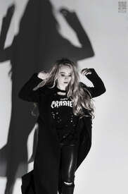 Sabrina-Carpenter--Kode-Magazine-2015--10.jpg