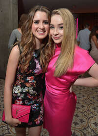 Sabrina-Carpenter--Vanity-Fair-LOreal-Paris-and-Hailee-Steinfeld-host-DJ-Night--12.jpg