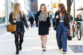 Sabrina-Carpenter--Out-and-about-in-New-York-City--14.jpg