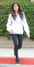madison-beer-cute-outfit-out-in-los-angeles-6-14-2016-7.jpg