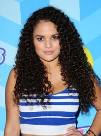madison-pettis-2015-just-jared-summer-bash-pool-party-in-hollywood_7.jpg