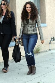 madison-pettis-out-and-about-in-hollywood-10-29-2015_7.jpg