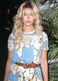 hailey-baldwin-coach-and-friends-of-the-highline-summer-party-in-new-york-city-6-22-2016-7.jpg