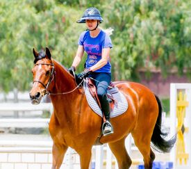 kaley-cuoco-at-horseback-riding-in-los-angeles-05-13-2016_2.jpg