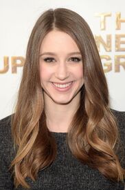 -taissa-farmiga-the-new-group-gala-in-new-york-city-march-2016-2.jpg