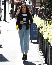 bailee-madison-out-in-vancouver-3-30-2016-2.jpg