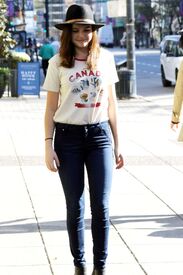 bailee-madison-out-and-about-in-vancouver-04-01-2016_2.jpg