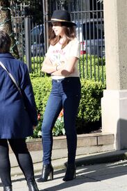 bailee-madison-out-and-about-in-vancouver-04-01-2016_7.jpg