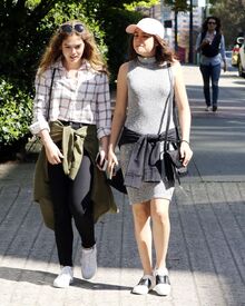 bailee-madison-and-mckayley-miller-out-in-vancouver-04-02-2016_11.jpg