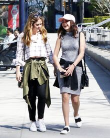 bailee-madison-and-mckayley-miller-out-in-vancouver-04-02-2016_9.jpg