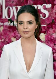 bailee-madison-mother-s-day-world-premiere-in-los-angeles-1.jpg