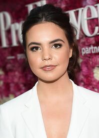 bailee-madison-mother-s-day-world-premiere-in-los-angeles-14.jpg