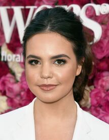 bailee-madison-mother-s-day-world-premiere-in-los-angeles-6.jpg