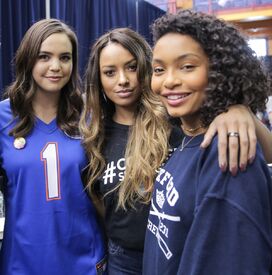 bailee-madison-at-3rd-annual-college-signing-day-in-new-york-04-26-2016_7.jpg