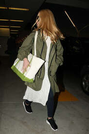 Iggy-Azalea---Arrives-at-LAX-Airport--04.jpg