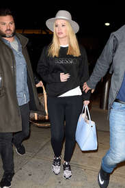 Iggy-Azalea--Arrives-at-JFK-Airport--05.jpg