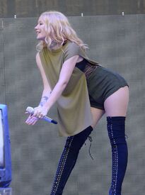 iggy-azalea-performs-at-102.7-kiss-fm-s-2016-wango-tango-in-carson-05-14-2016_6.jpg