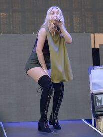 iggy-azalea-performs-at-102.7-kiss-fm-s-2016-wango-tango-in-carson-05-14-2016_9.jpg