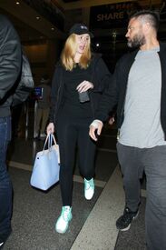 iggy-azalea-at-los-angeles-international-airport-05-18-2016_4.jpg