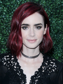 Lily Collins_02.jpg