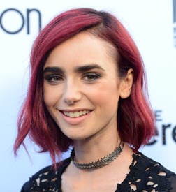 Lily Collins_24.jpg