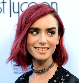 Lily Collins_25.jpg