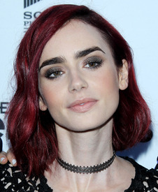 Lily Collins_08.jpg