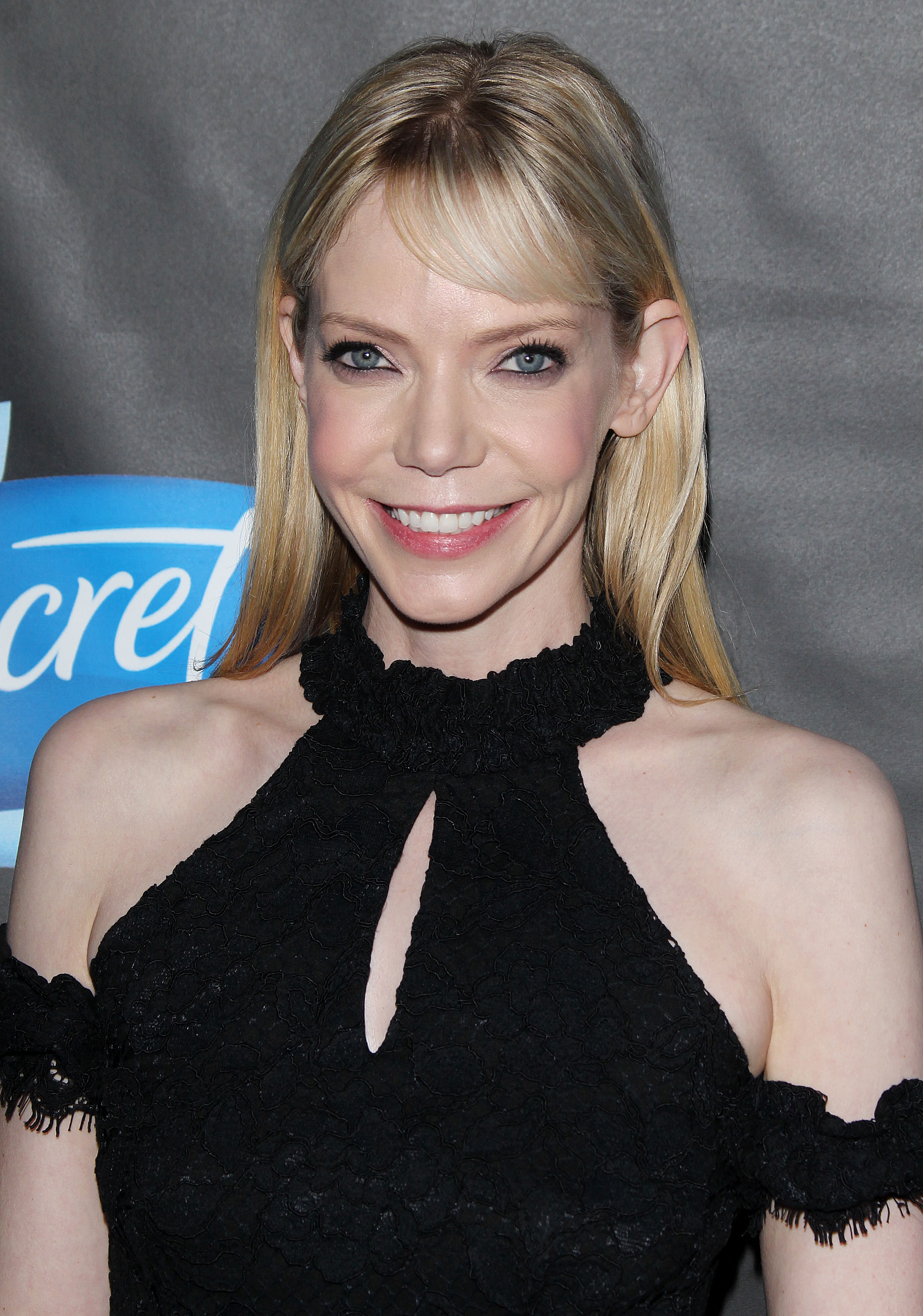 Riki Lindhome.