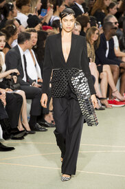 givenchy-m-rs17-1945.jpg