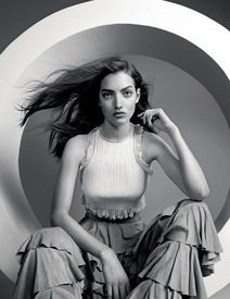 Vogue_UK_-_July_2016-57.jpg