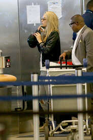 Cara-Delevingne-at-JFK-Airport--23.jpg