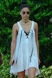 Shanina-Shaik-in-Short-Dress--06.jpg