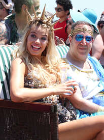 Hailey-Clauson--34th-Annual-Mermaid-Parade--04.jpg