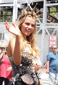 Hailey-Clauson--34th-Annual-Mermaid-Parade--09.jpg