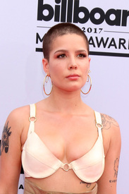 Halsey_042.jpg