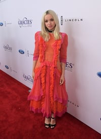 Dove-Cameron_PicturePub-008.jpg