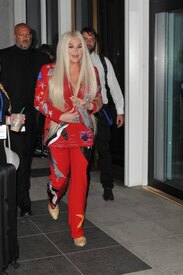 kesha060617BZNimage9.jpg